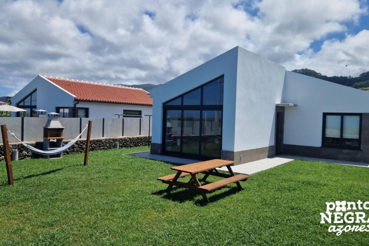 Photography House By Pontanegraazores Altares Exterior foto